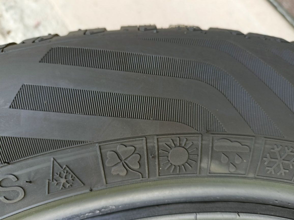 195/60 R15 Vredestein Quatrac 2023r.   7mm. Para 240zl