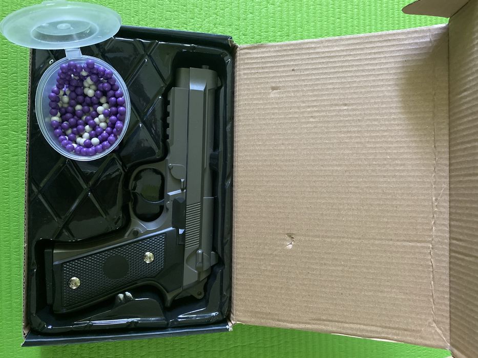 Игрушечный пистолет на пульках, вес 535 гр. Метал+пластик