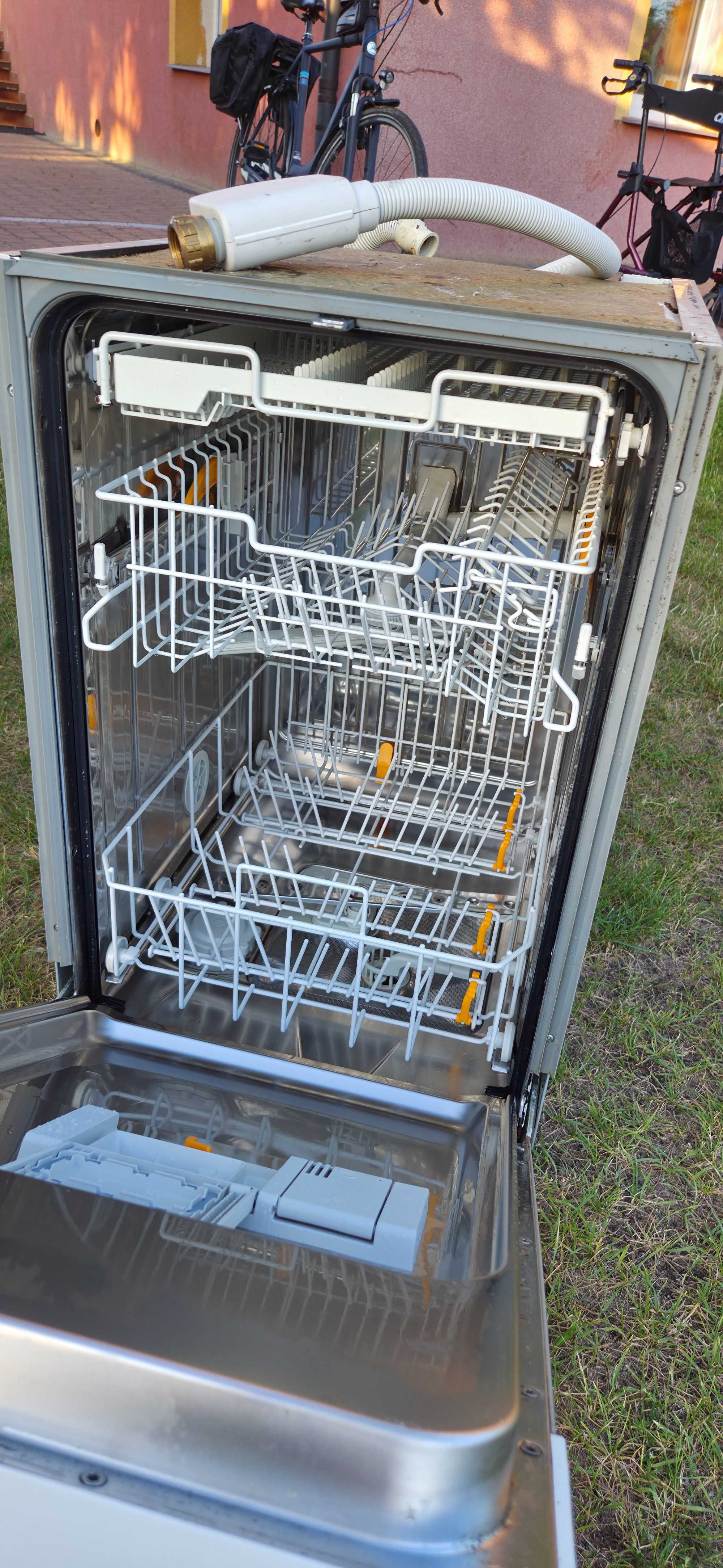 Zmywarka MIELE G 1202  SCI - 45cm