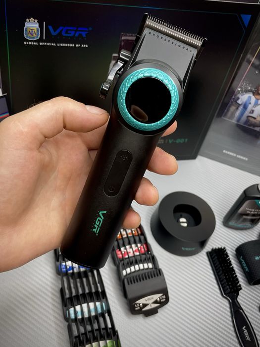 Акумуляторна Машинка VGR V-001,10 насадок,9000 RPM,AKБ 4600 mAh,LED