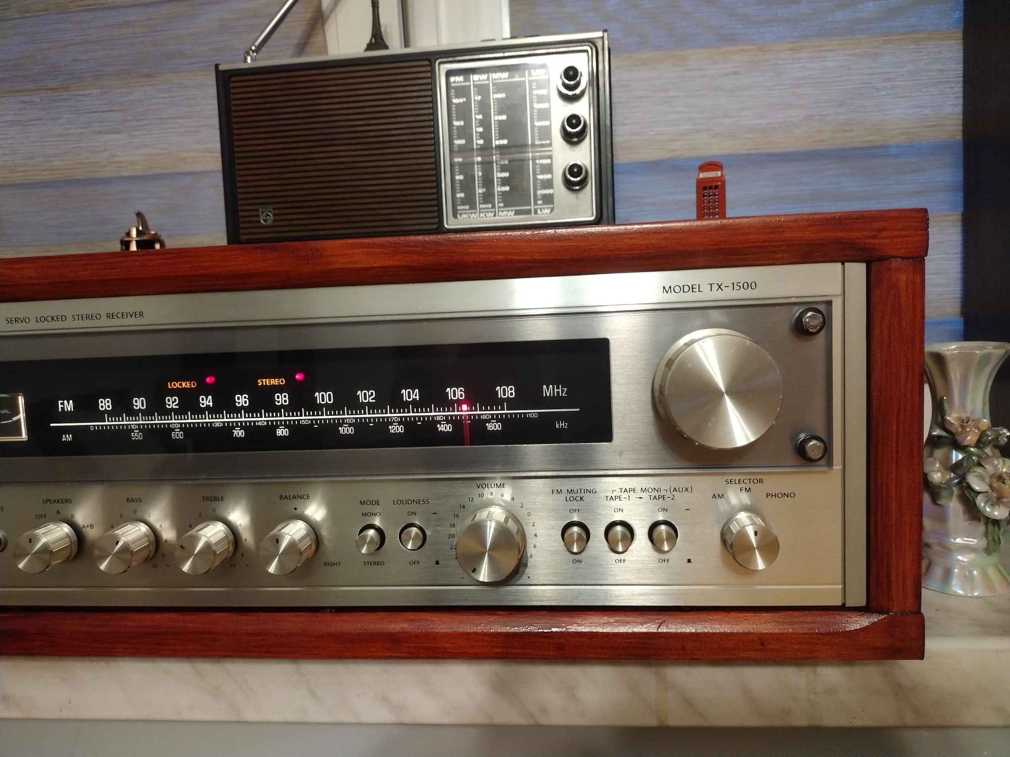 Amplituner stereo Onkyo TX-1500