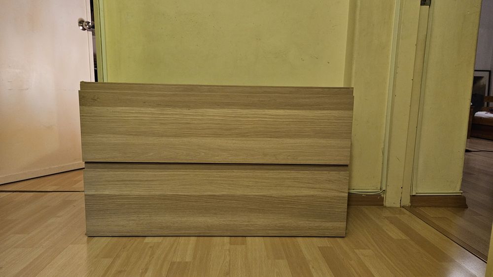 Móvel com 2 gavetas