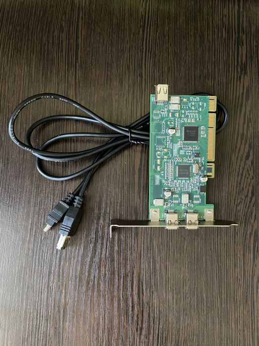3-портовий PCI-адаптер (плата відеозахвату) + провід