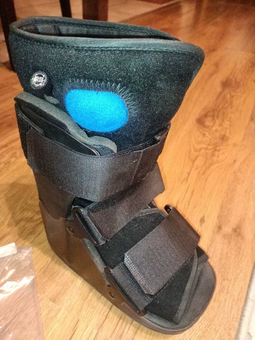 Orteza but marszowy krótki ze stabilizacją  rozm. 34-36 (XS)