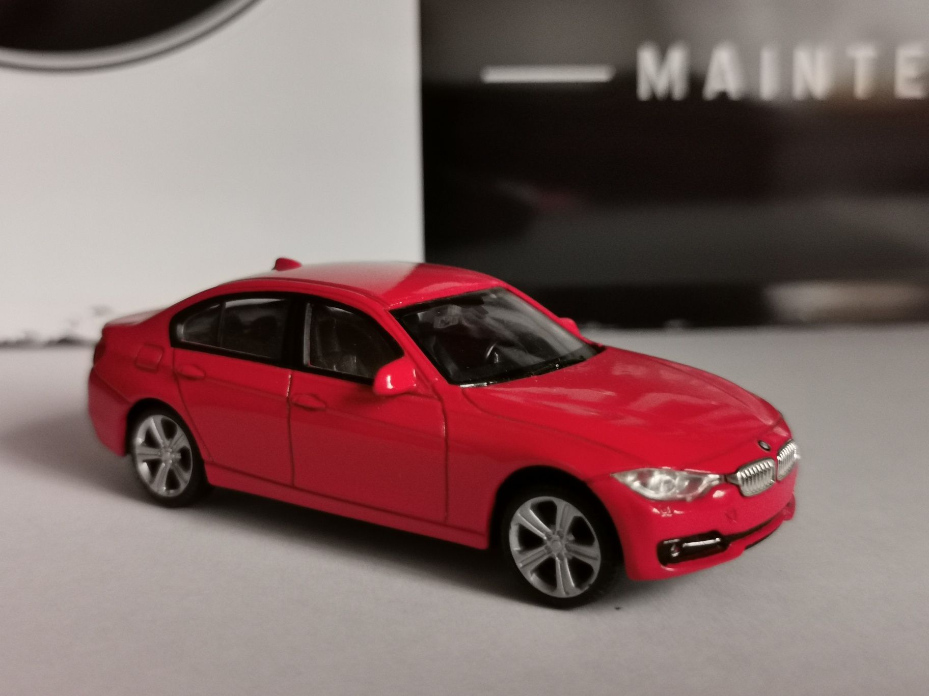 BMW F30 welly 1:43