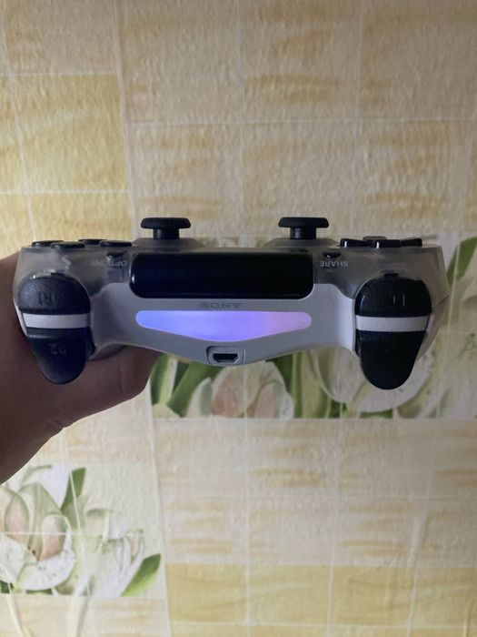 DualShock 4 в ідеальному стані