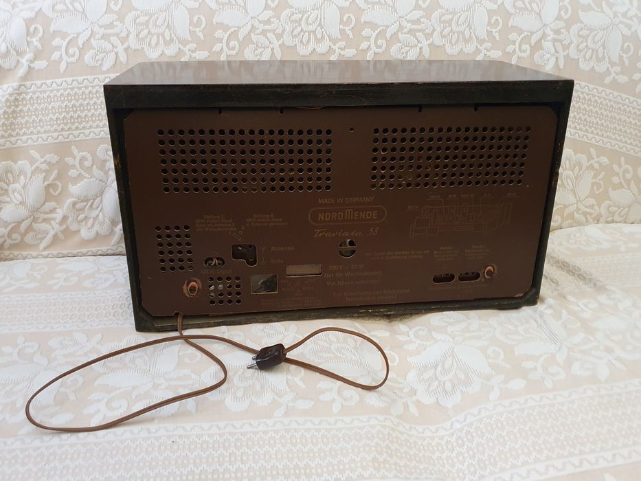 Rádio de válvulas, antigo