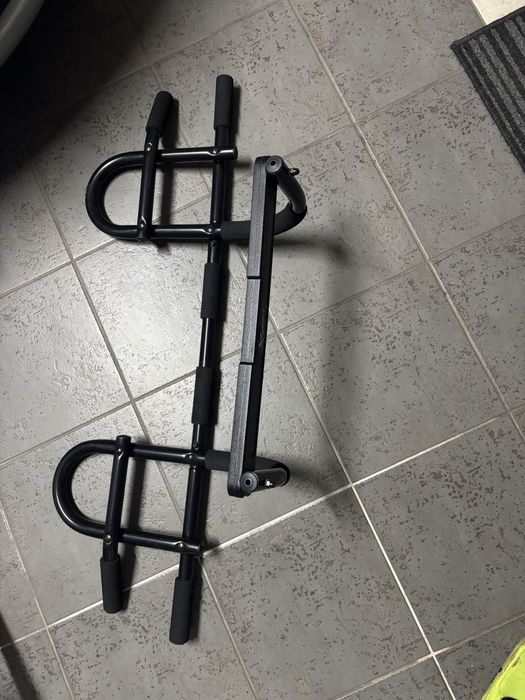 Drążek drzwiowy do podciagania, bez montażu.