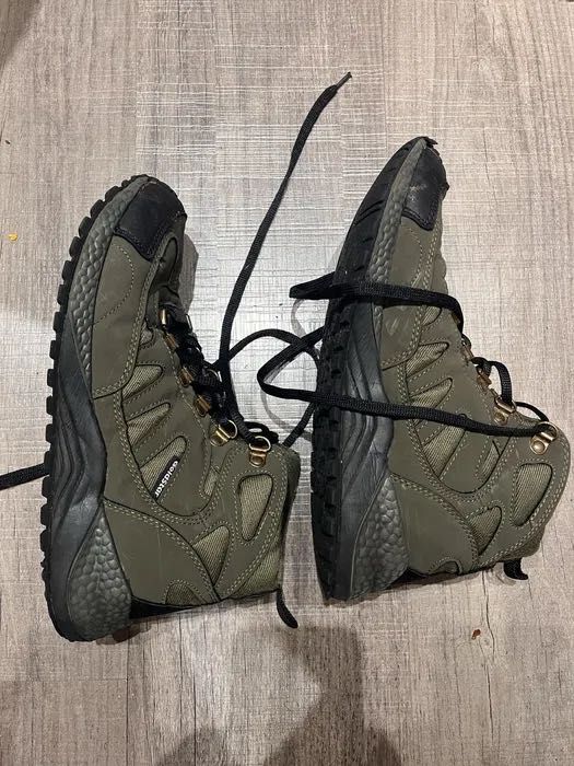 Hiking shoes 41 water proof/ bota sapato trilha 41 impermeável