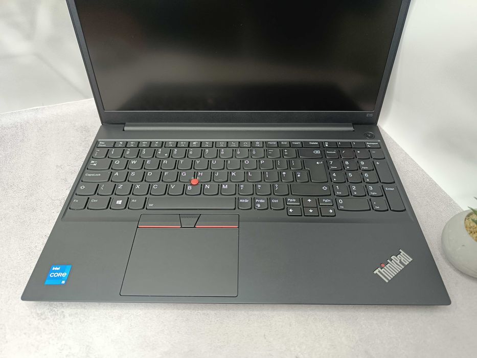 Ноутбук Lenovo ThinkPad E15 Gen 2/i5-11135G7/8/256/15.6"/Full HD IPS