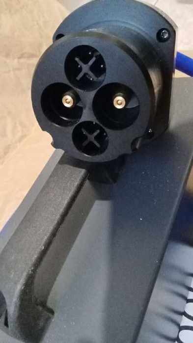 аренда chademo разрядник от leaf электро канистра  генератор 7кВт