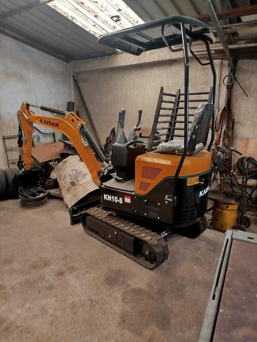 Mini giratória nova