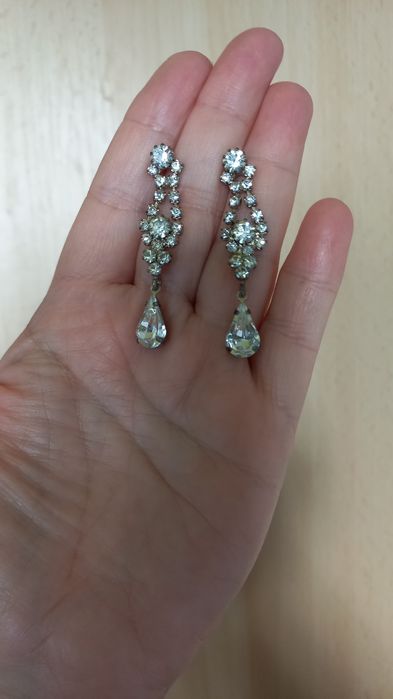 Сережки на подарок девушке