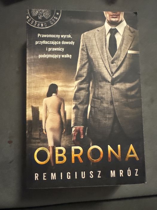 Remigiusz Mróz obrona tom 18 Chyłka