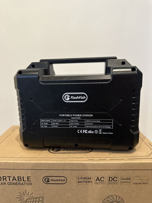 Портативная зарядная станція  FlashFish Е200