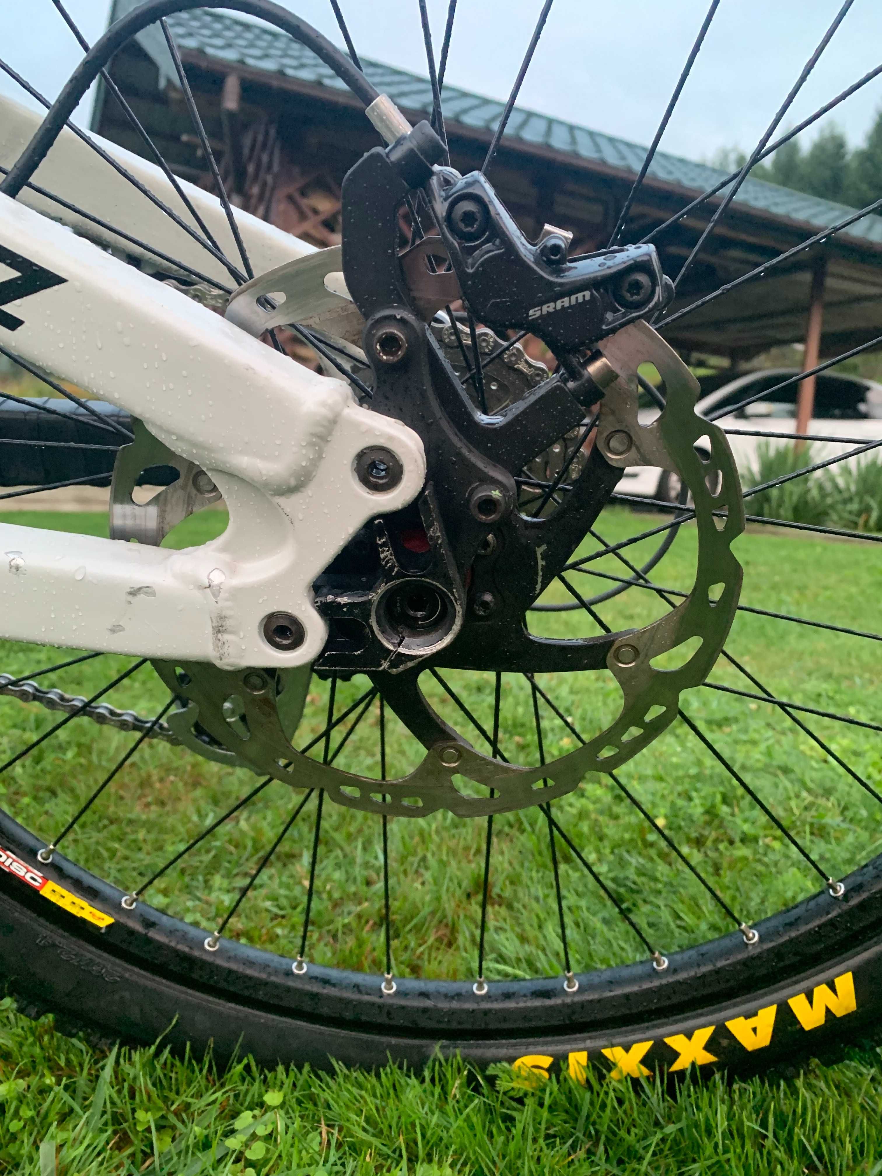 Rower jak Santa Cruz v10