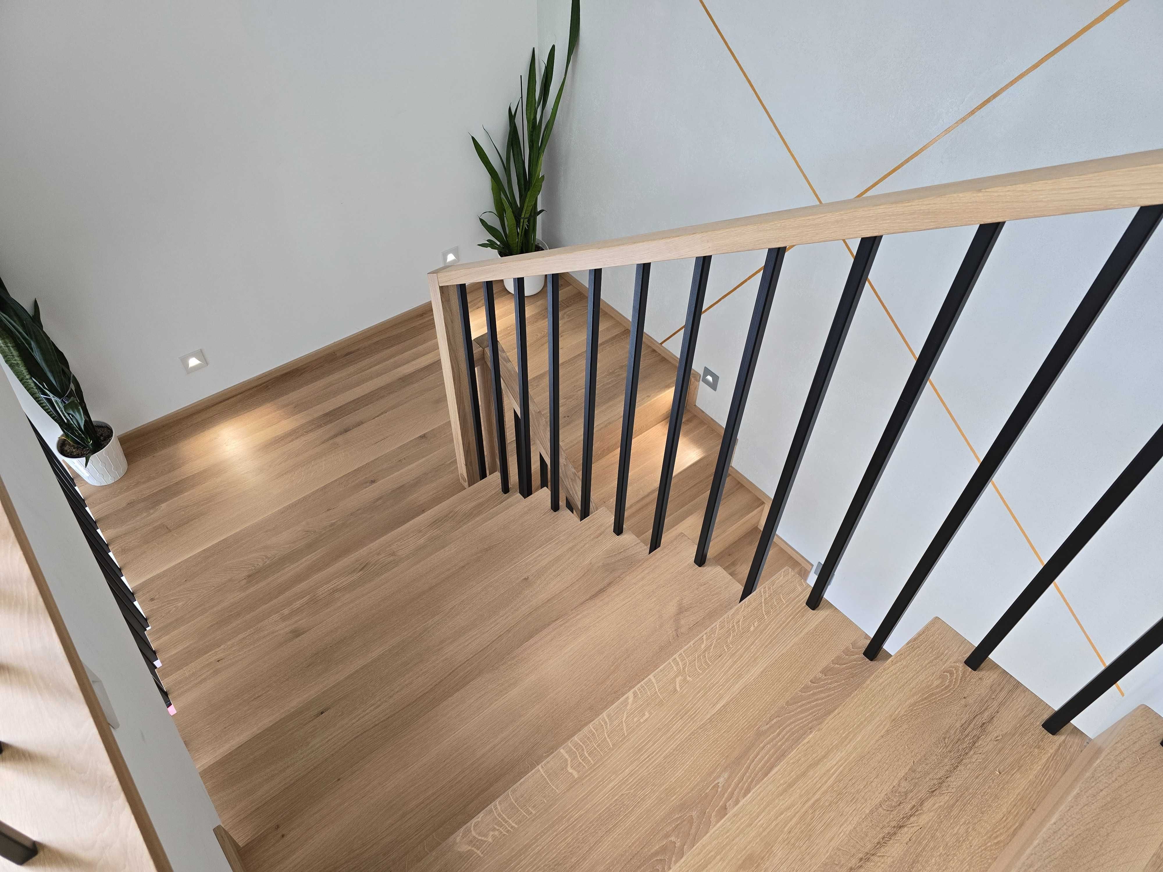 Schody drewniane na beton - schody samonośne na konstrukcji stalowej