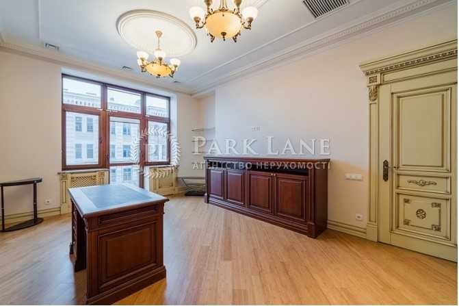 Продаж квартири 120м² з якісним ремонтом! Сталінка. Коцюбинського, 9