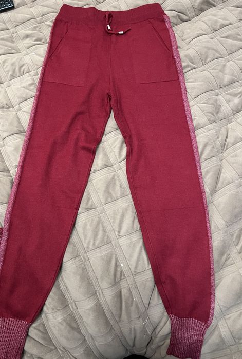 Теплий жіночий костюм