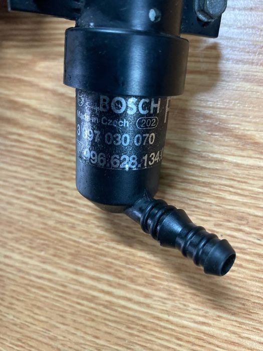 Porsche 911 996 омивач фари правий  99662813400