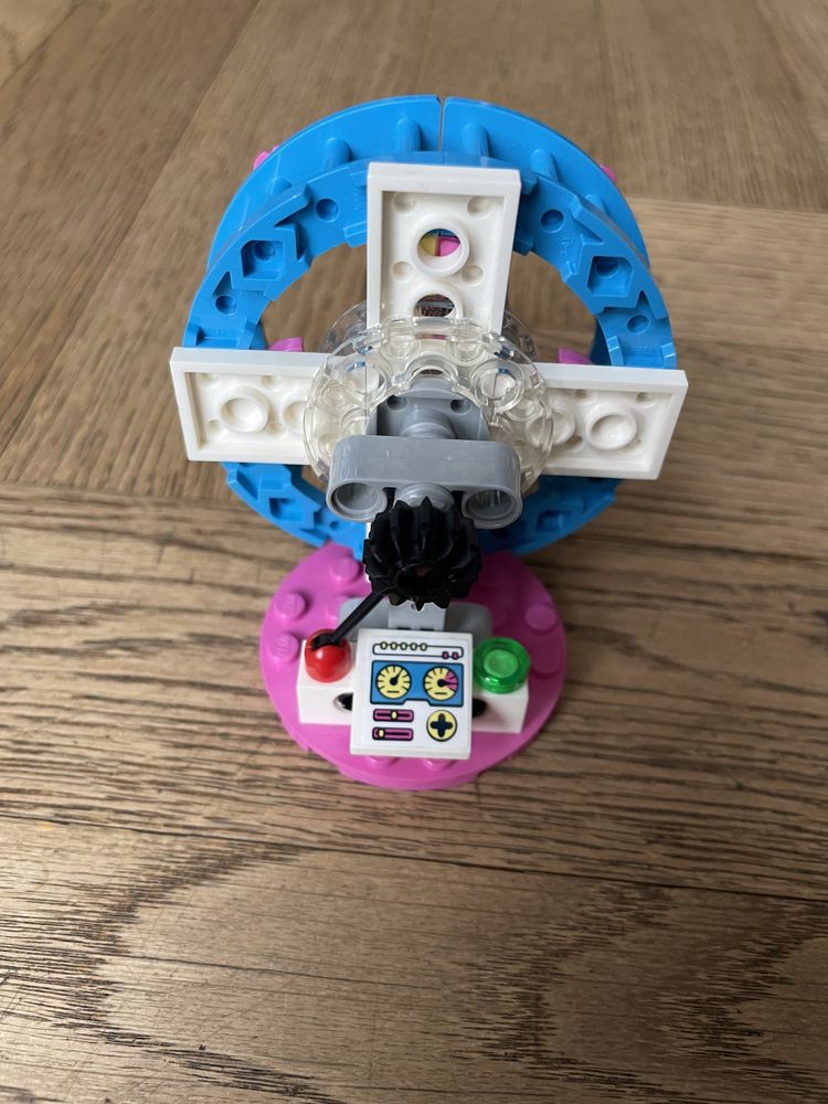 Zestaw Lego Friends Plac zabaw dla chomików Olivii 41383