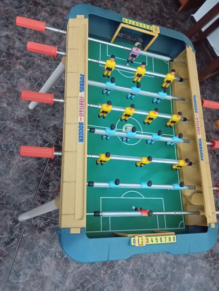 Jogo de matraquilhos para crianças