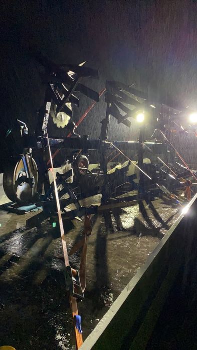 Uslugi transportowe Bus DŁUGA SKRZYNIA ZALADUNKOWA 6m