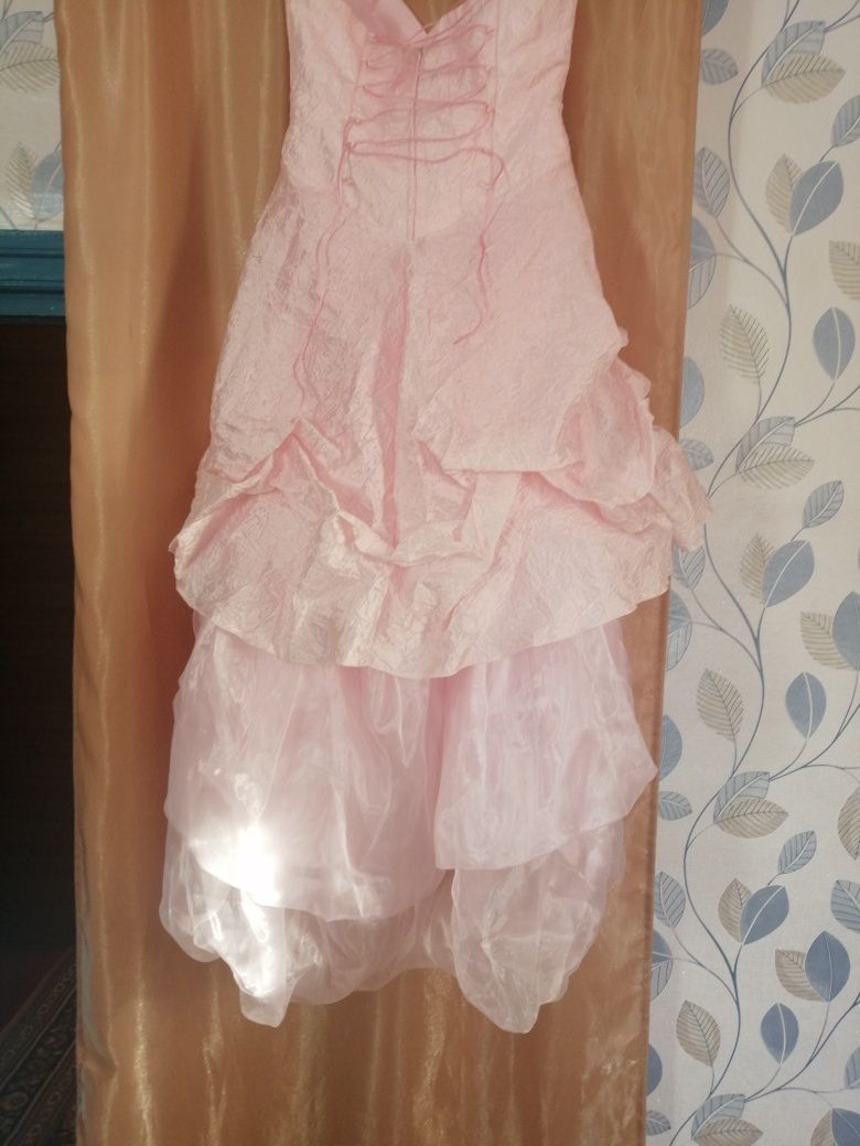 Продам супер. Нарядное.