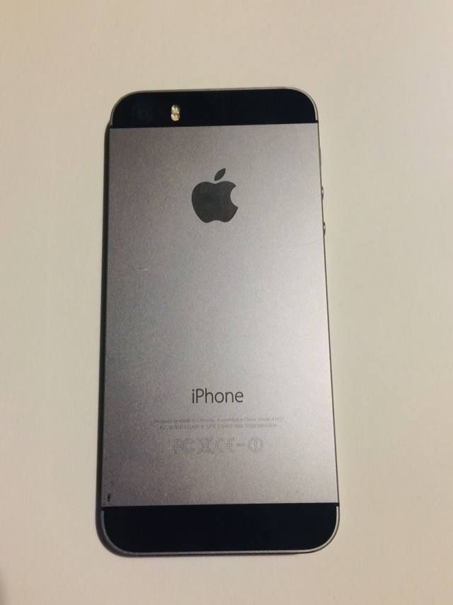 Мобильный телефон:  iPhone Apple 5S