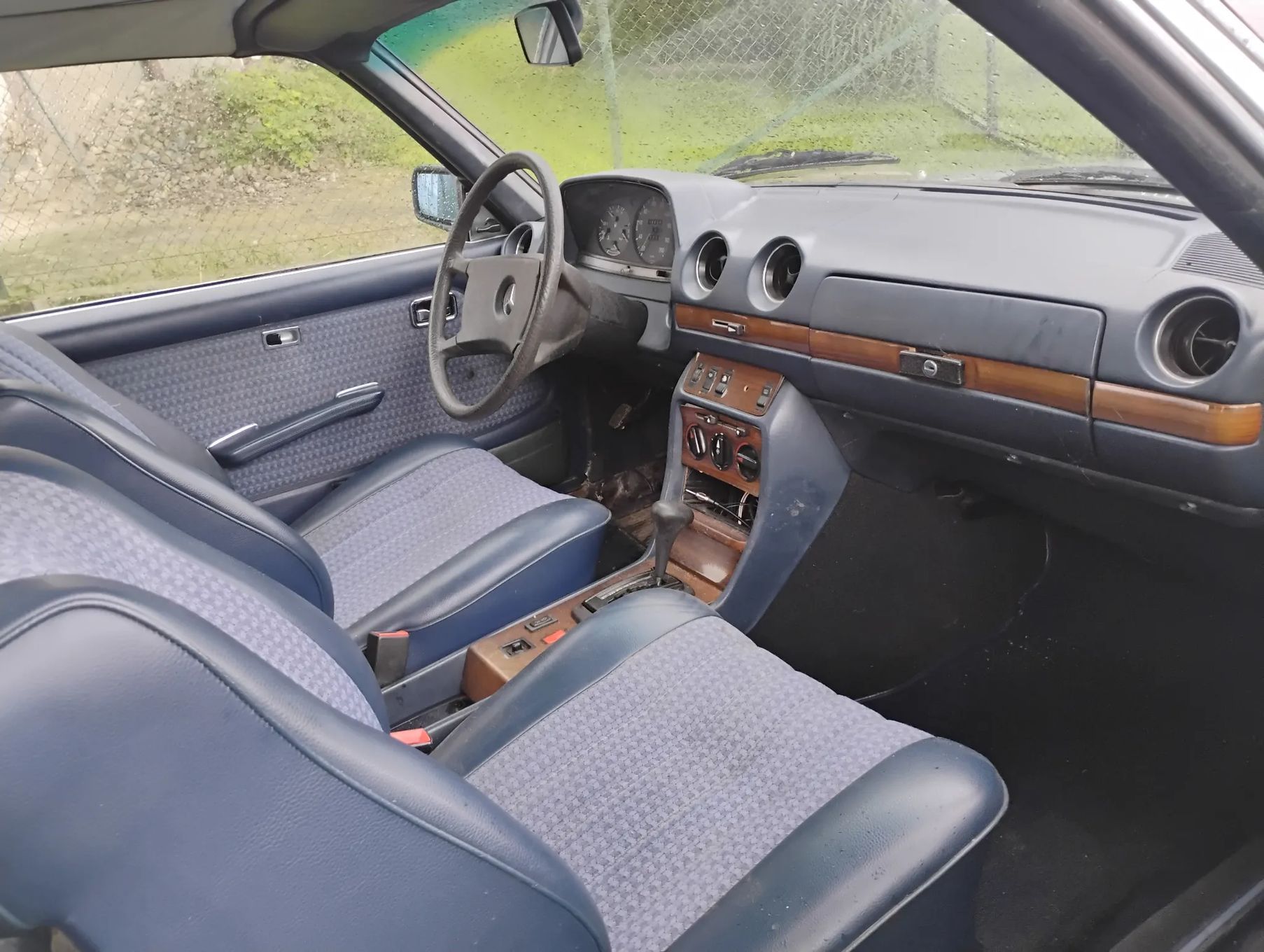 Mercedes-Benz W123 230 CE Coupe Automat Szyberdach