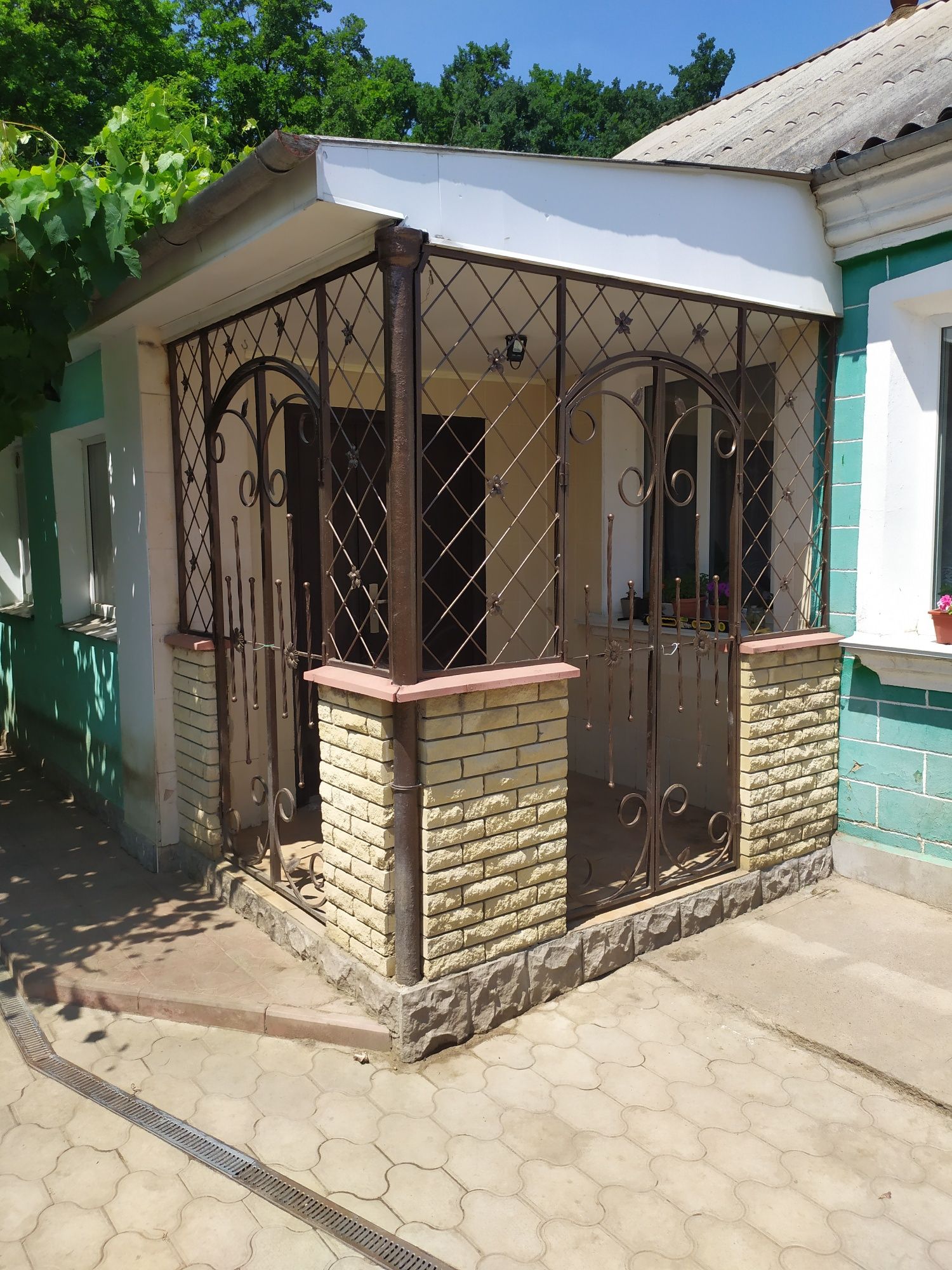 Продаю металевий декор для віранди