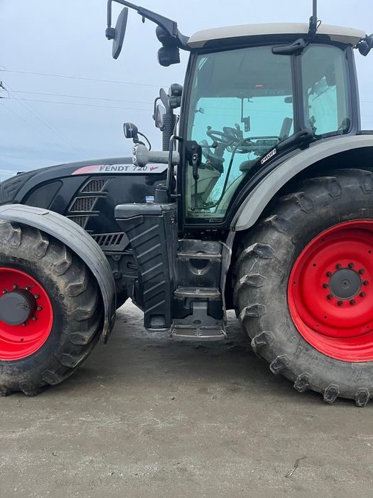 Ciągnik rolniczy Fendt 720 Vario