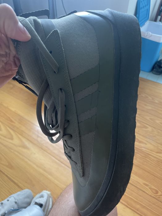 Adidas Goretex semi nova