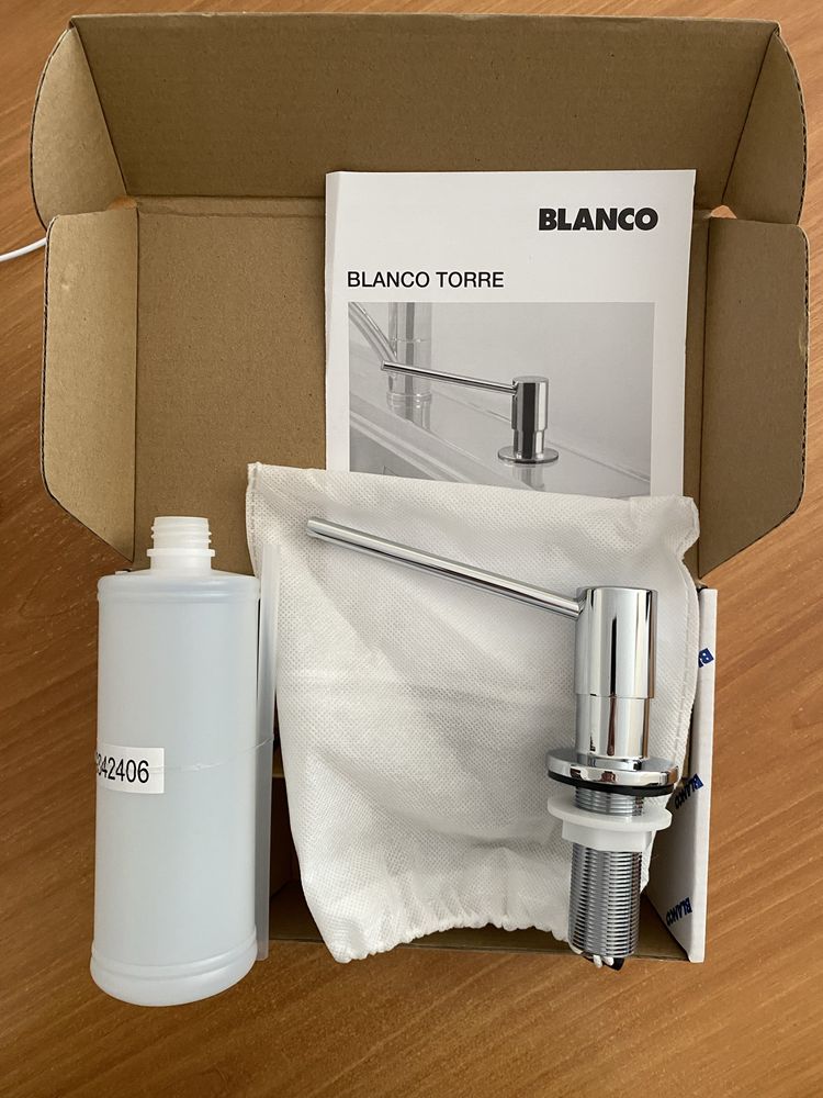 Дозатори миючих засобів хром BLANCO Lato 525808 та Torre 512593