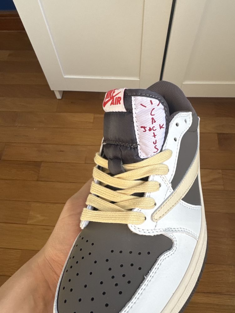 Travis Scott Air Jordan 1 Low OG "Reverse Mocha"