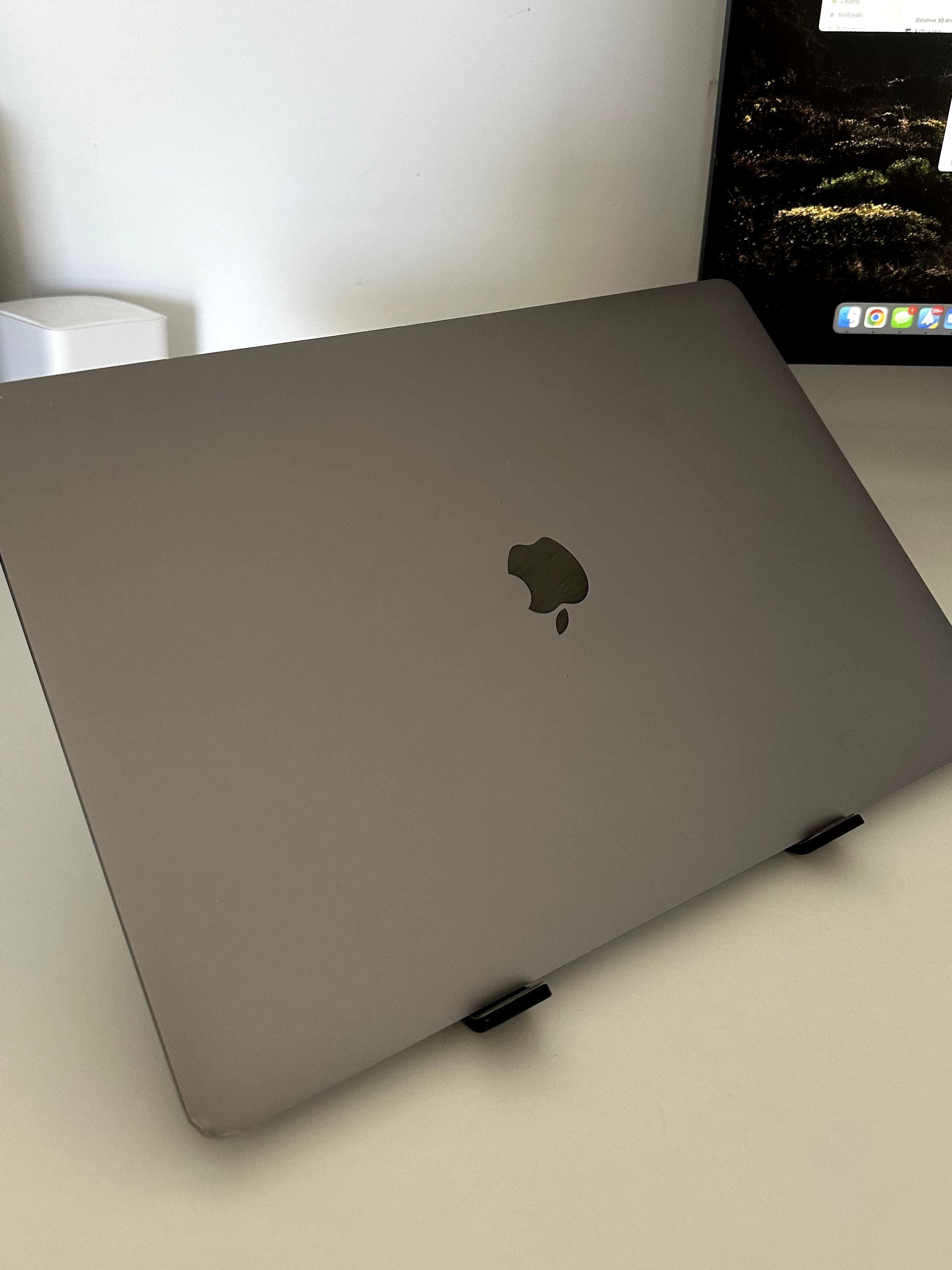 MacBook Pro 16" | i9 | AMD Radeon 5500M | 16 GB RAM | 1TB SSD