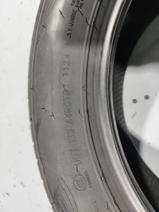2 pneus novos 205-55R16 Delmax - Ofertta dos portes-  110 Euros