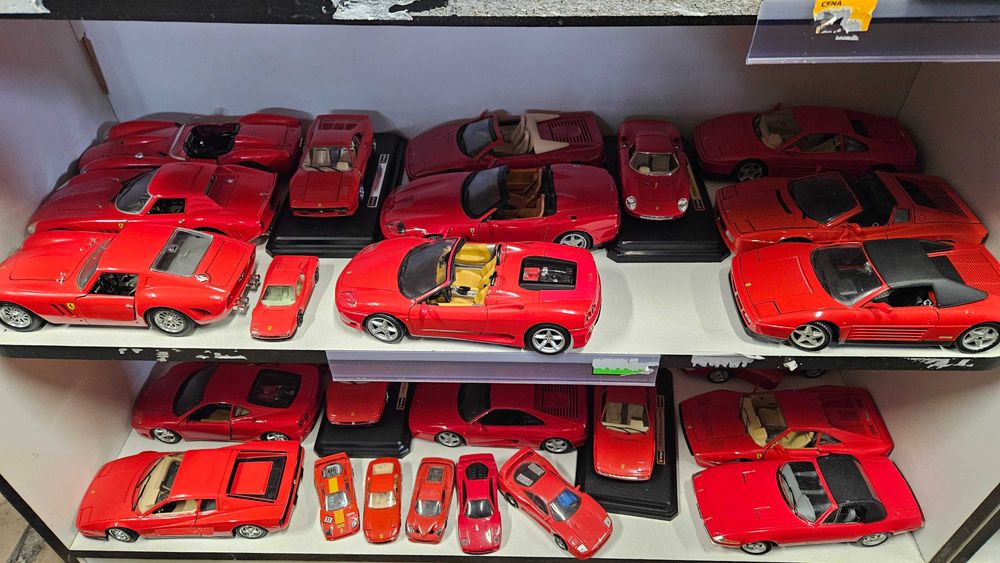 Hot Whells FERRARI 360 Spider 1999 skala 1:18