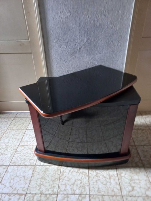 Movel Tv cerejeira e vidro como novo