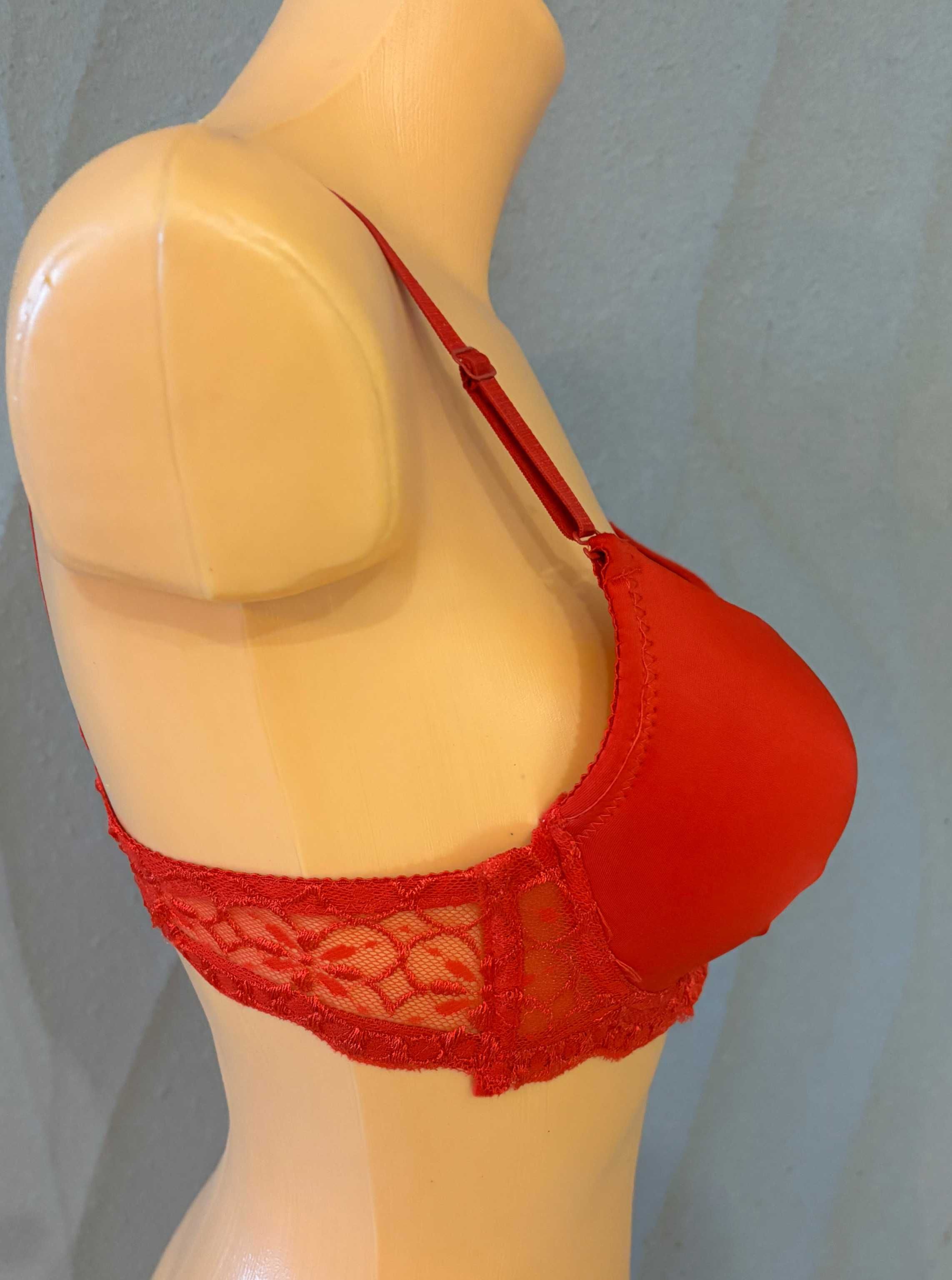 Biustonosz usztywniany push-up 80B