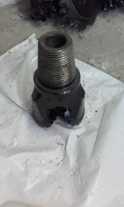 Gryzer wiertniczy 143 ,215.9/311/350