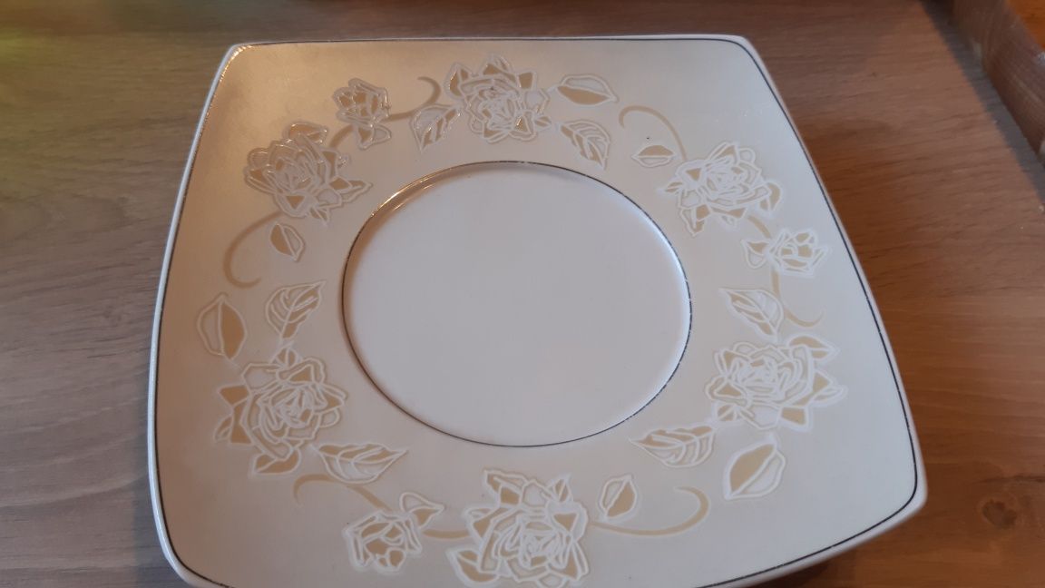 Filizanka z talerzykiem design Altom