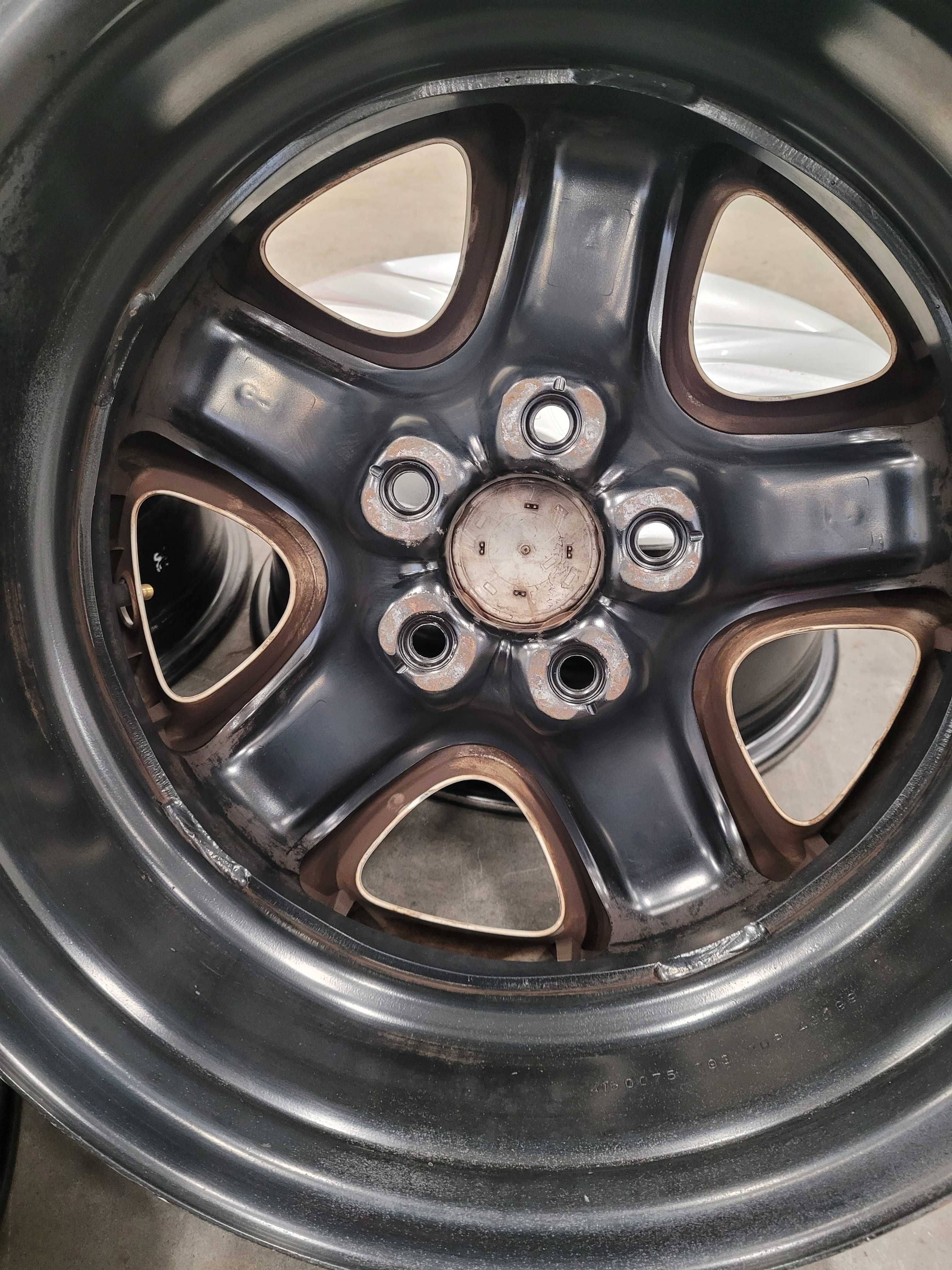 felgi stalowe strukturalne opel 5 x110 komplet r 16   kołpaki