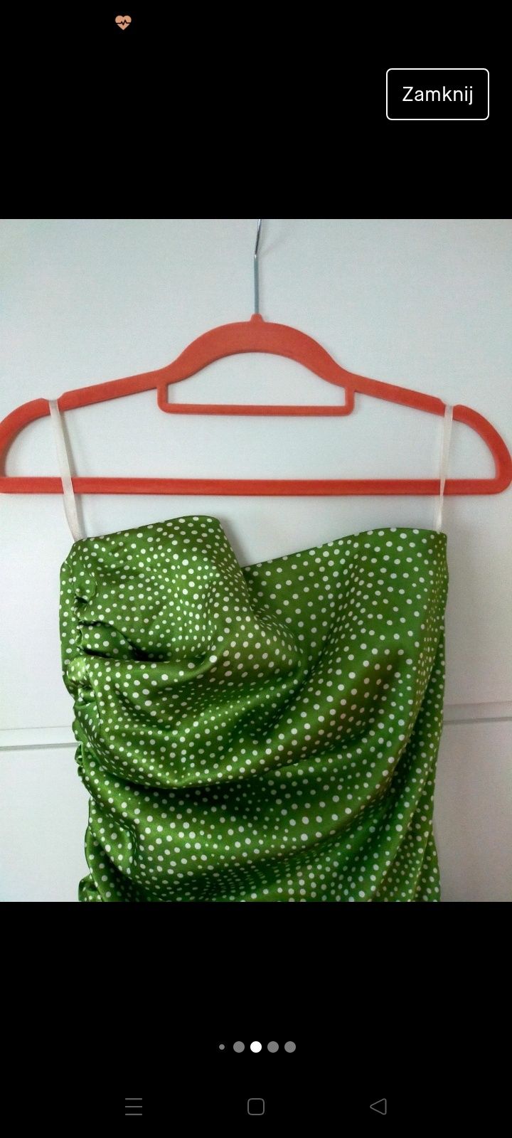 Zielona sukienka w kremowe grochy bez ramion
