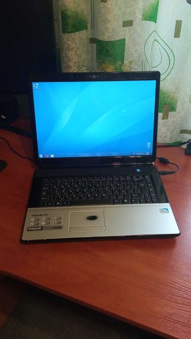 Ноутбук Gigabyte Q1580L