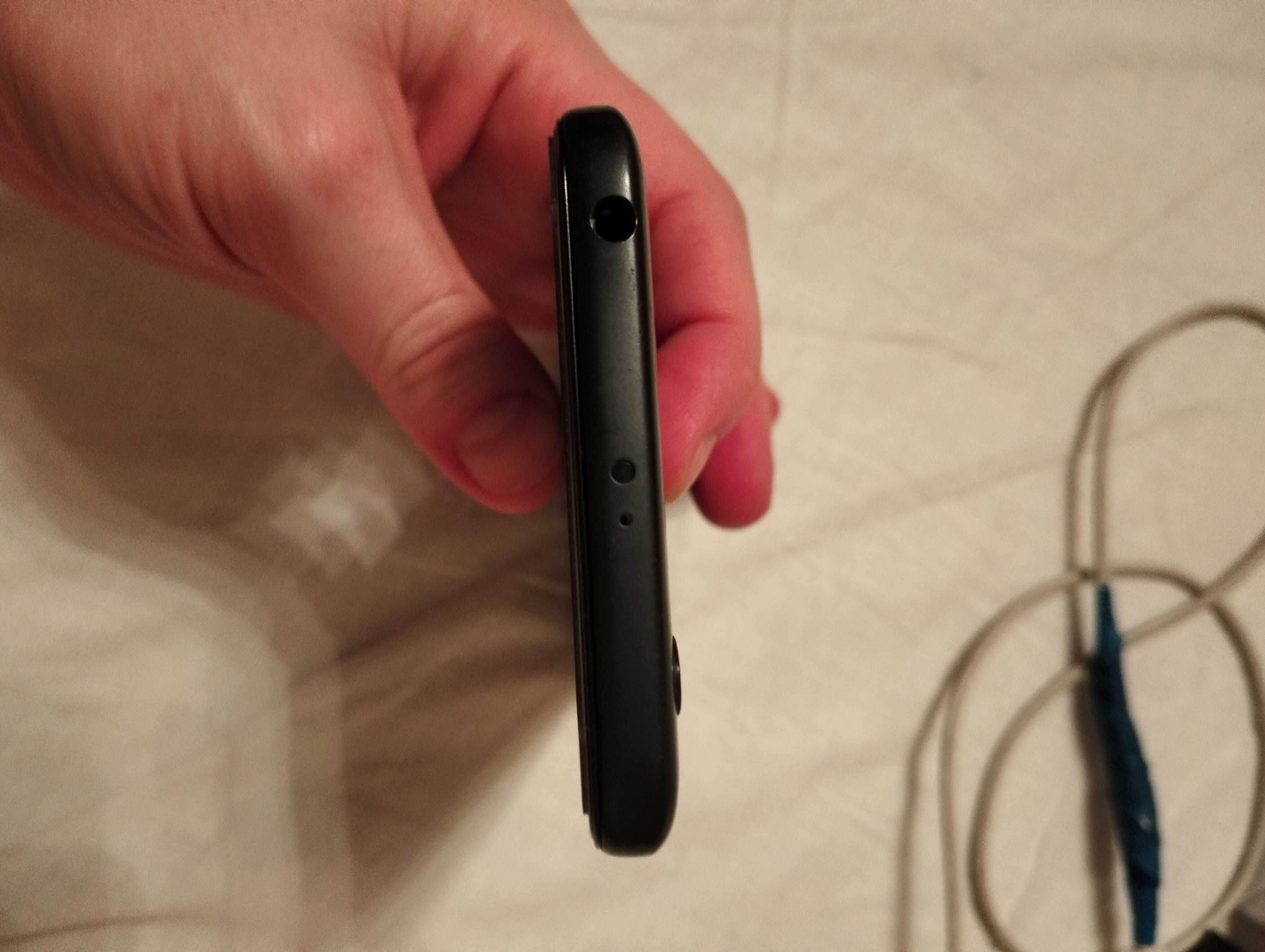 Смартфон Xiaomi Redmi 4x 2/16GB Black