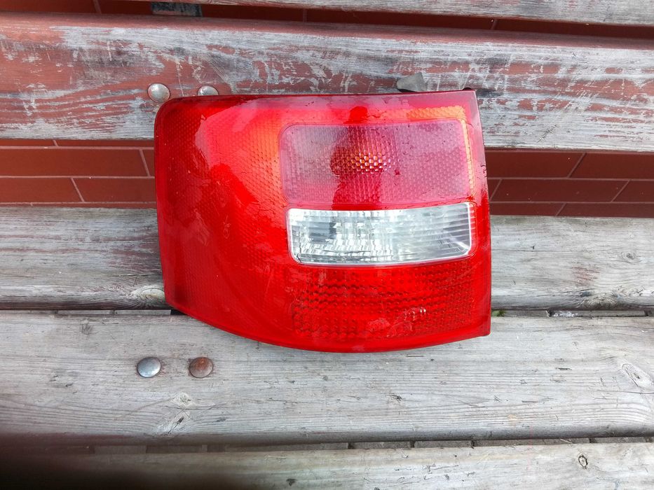 AUDI A6 C5 lift kombi lampa tył 4B9.945095F
