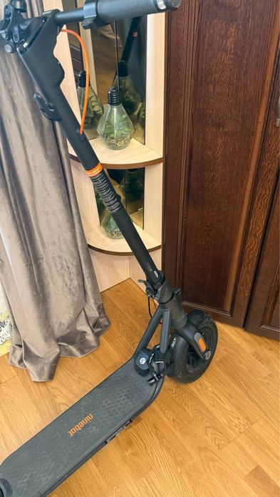 Електросамокат Ninebot