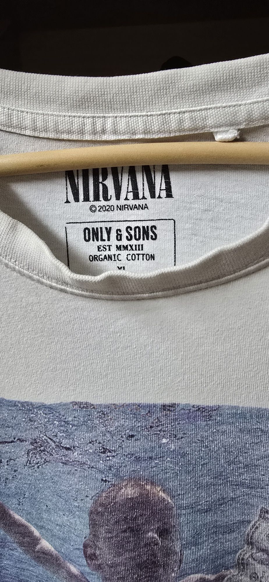 Kultowa koszulka zespołu Nirvana r. XL