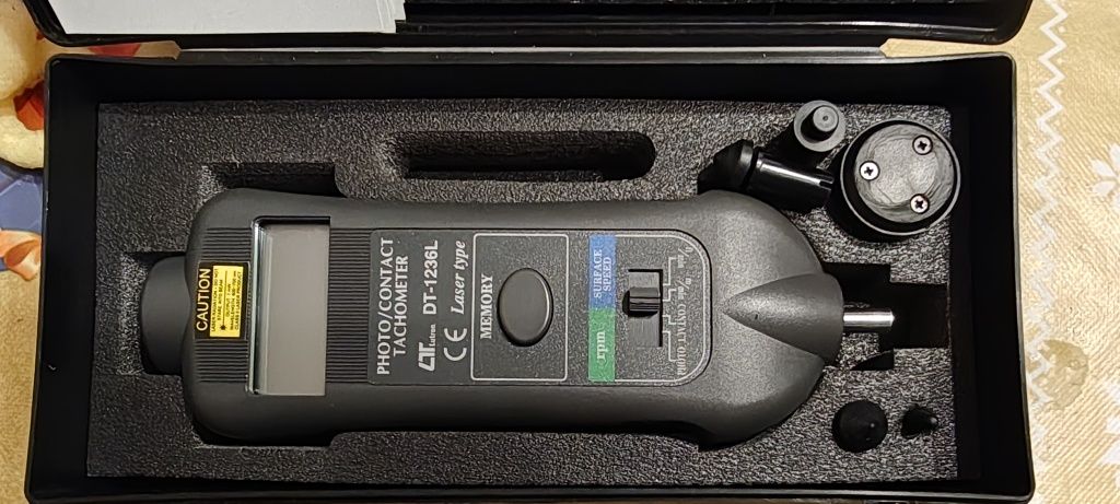 Tachometr optyczno-stykowy DT-1236L